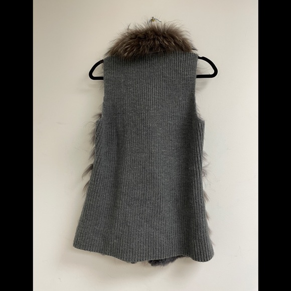 Racoon & Rabbit Fur Vest - Picture 6 of 7